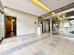 オートロック採用の安心の住まい