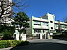 周辺：【上千葉小学校】体育館は、葛飾区議会議員選挙他、選挙の投票所として使用されたり、災害の際、地元の町会・お花茶屋東町会の一時集合場所としても機能します。