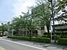周辺：【マルエツ東和店】営業時間：あさ10時～よる9時　ドラッグストア、100円均一、クリーニング店、ベーカリー、イートインスペースあ。宅配便受け取り専用のロッカーを屋外に設置しています。