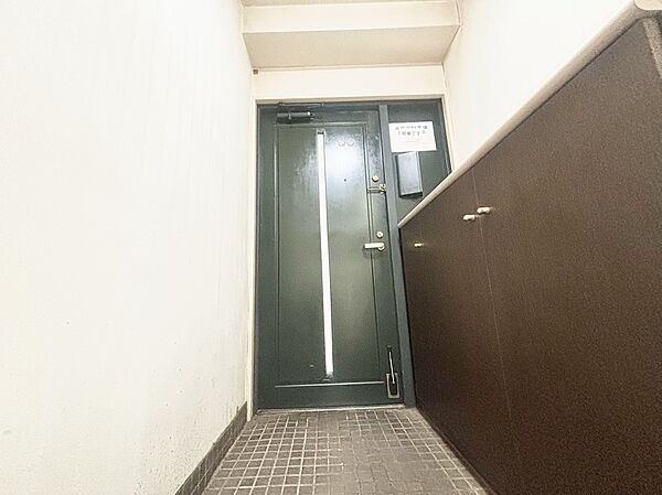 玄関を拡大表示