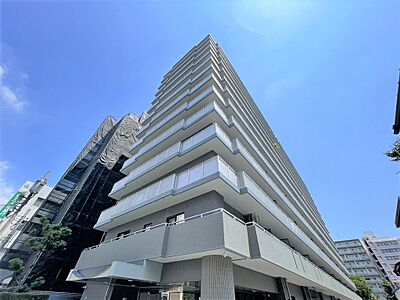 外観:東武伊勢崎線「草加駅」徒歩4分!2019年2月にフルリフォーム済み!丁寧且つ綺麗にお住いになっている印象の物件になりますので、是非一度内覧下さい!/2025年7月撮影 外観:東武伊勢崎線「草加駅」徒歩4分!2019年2月にフルリフォーム済み!丁寧且つ綺麗にお住いになっている印象の物件になりますので、是非一度内覧下さい!/2025年7月撮影