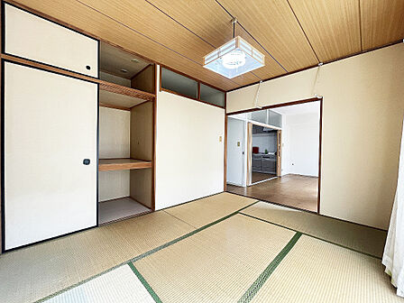 洋室にリフォームをしてみてはいかがでしょうか。