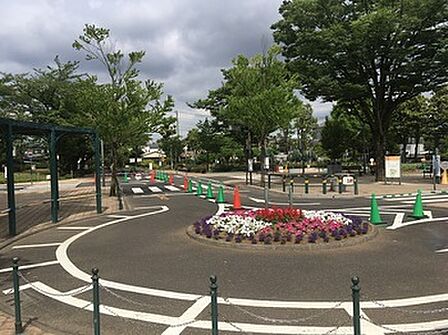 北鹿浜公園まで約450m