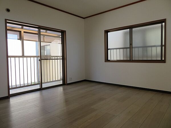 洋室を拡大表示