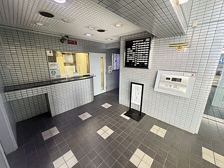 オートロック&管理室完備。セキュリティ面も安心の共有部!