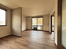 グラヴィス山手 A0201