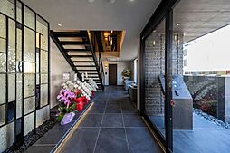 9 / 18