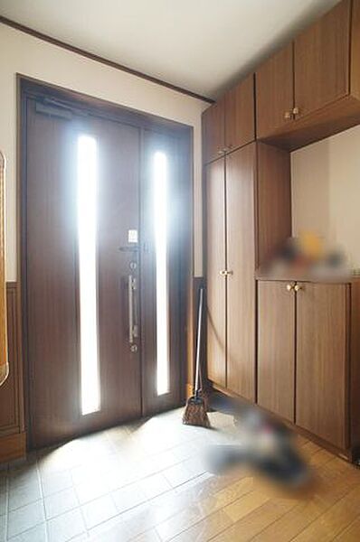 玄関を拡大表示