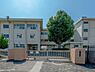 周辺：四日市市立泊山小学校 1600m