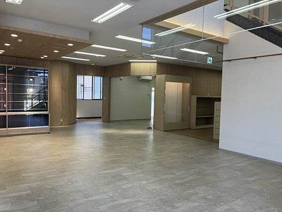 1階店内