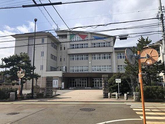 小松市立芦城中...