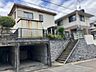 外観：【現地写真】第一種中高層住居専用地域内に位置しています。建ぺい率60%、容積率200%。公営水道・本下水・都市ガス引き込み済です。