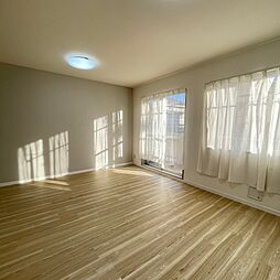 デュアルコート 103号室 1階3LDKのリビング/ダイニング