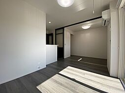 トリシア横町SOUTH 2階1LDKのリビング/ダイニング