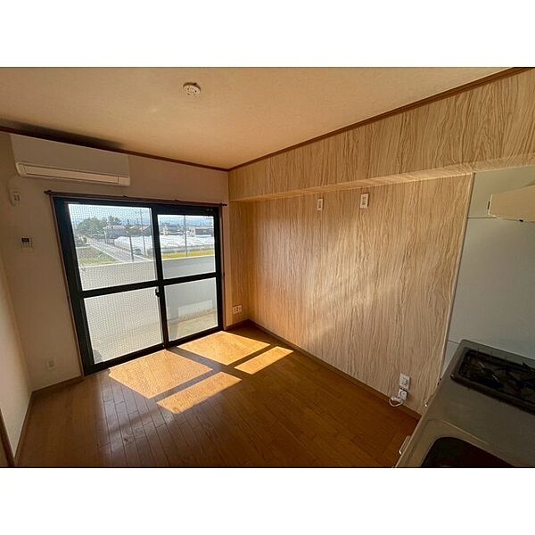 apartment 群馬県伊勢崎市波志江町4431-4
波志江町の賃貸情報を見る
物件地図