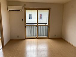 カルナ みたか 202 2階2LDKの室内