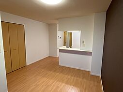 アルファス 105 1階1LDKのリビング/ダイニング