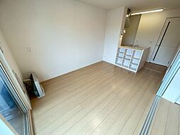 フルール類家 106 1階1LDKのリビング/ダイニング