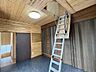 室内：小屋裏階段