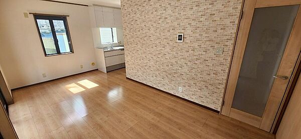 detached 東京都武蔵村山市中央４丁目11-16

地図を見る