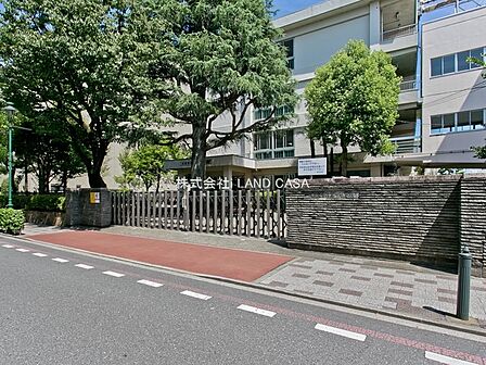 第一中学校 徒歩9分