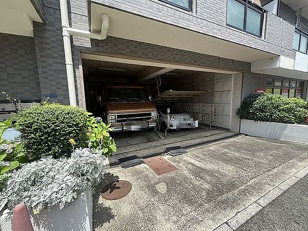 駐車場を拡大表示