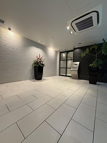 エントランス ブランズ横濱馬車道レジデンシャル 8階/-