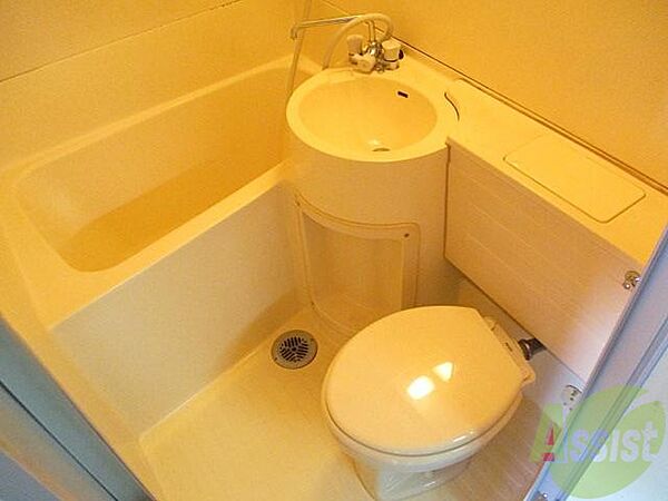 画像4:お風呂もトイレもついています。便利な世の中です。(笑)