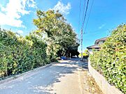 バス停「第二粟屋」まで徒歩約4分の立地です。