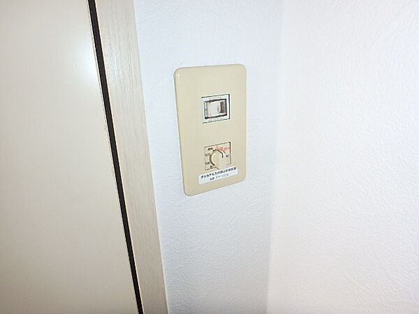 画像24:トイレ換気扇です。