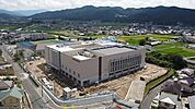 田川東中学校(車で4分) 1300m