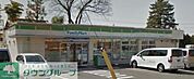 ファミリーマート新座片山一丁目店 徒歩2分。コンビニ 110m