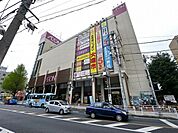 イオン所沢店 209m