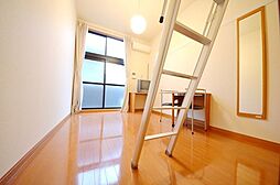 レオパレスチェリー 2階1Kのリビング/ダイニング