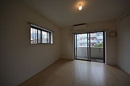 ソレアード武蔵野 1階ワンルームのリビング/ダイニング