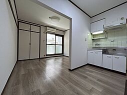 グリュックブルグ 105 1階ワンルームのリビング/ダイニング