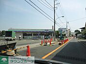 スリーエフ深大寺店 徒歩11分。コンビニ 820m