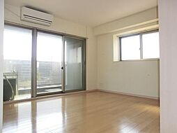 シルバラード 602 6階2SLDKのリビング/ダイニング