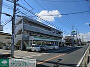 ファミリーマート 1050m
