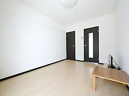 小田急小田原線 読売ランド前駅 徒歩7分の賃貸マンション 1階1Kのリビング/ダイニング