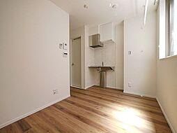 JR武蔵野線 三郷駅 徒歩5分の賃貸アパート 1階ワンルームのリビング/ダイニング