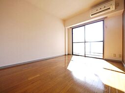 メイプルコート 305 3階1Kのリビング/ダイニング