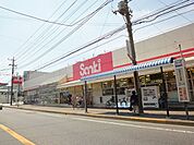 サンキ松飛台店 徒歩11分。ショッピングセンター 860m