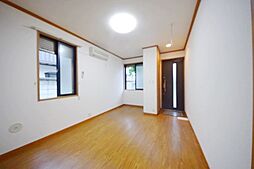 スカイハイム 102 1階1Kのリビング/ダイニング