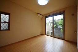 グリュックスクレー 103 1階1Kのリビング/ダイニング