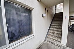 10 / 17