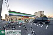 ファミリーマート東久留米所沢街道店 徒歩10分。コンビニ 730m