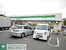 周辺：ファミリーマートMG溝口六丁目店 徒歩7分。 560m
