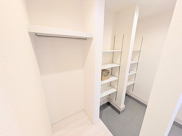 玄関を拡大表示