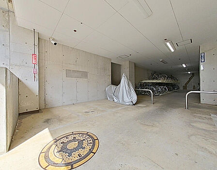 大切なバイクを敷地内に駐車可能。日常の移動手段としてバイクをお使いの方に嬉しい共有設備となっております。